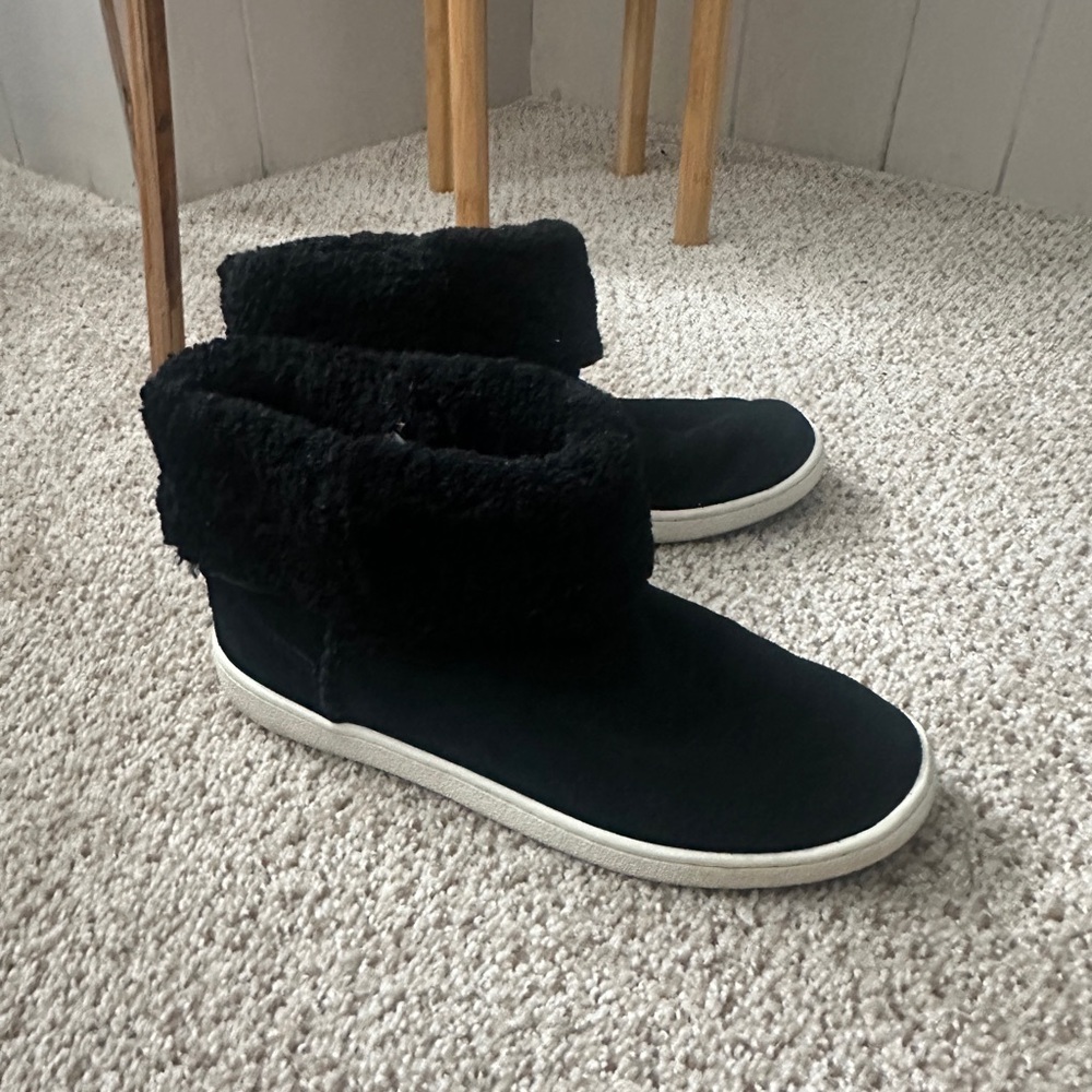 UGG Mika Classic black suede boots with a sheepskin cuff Size 7